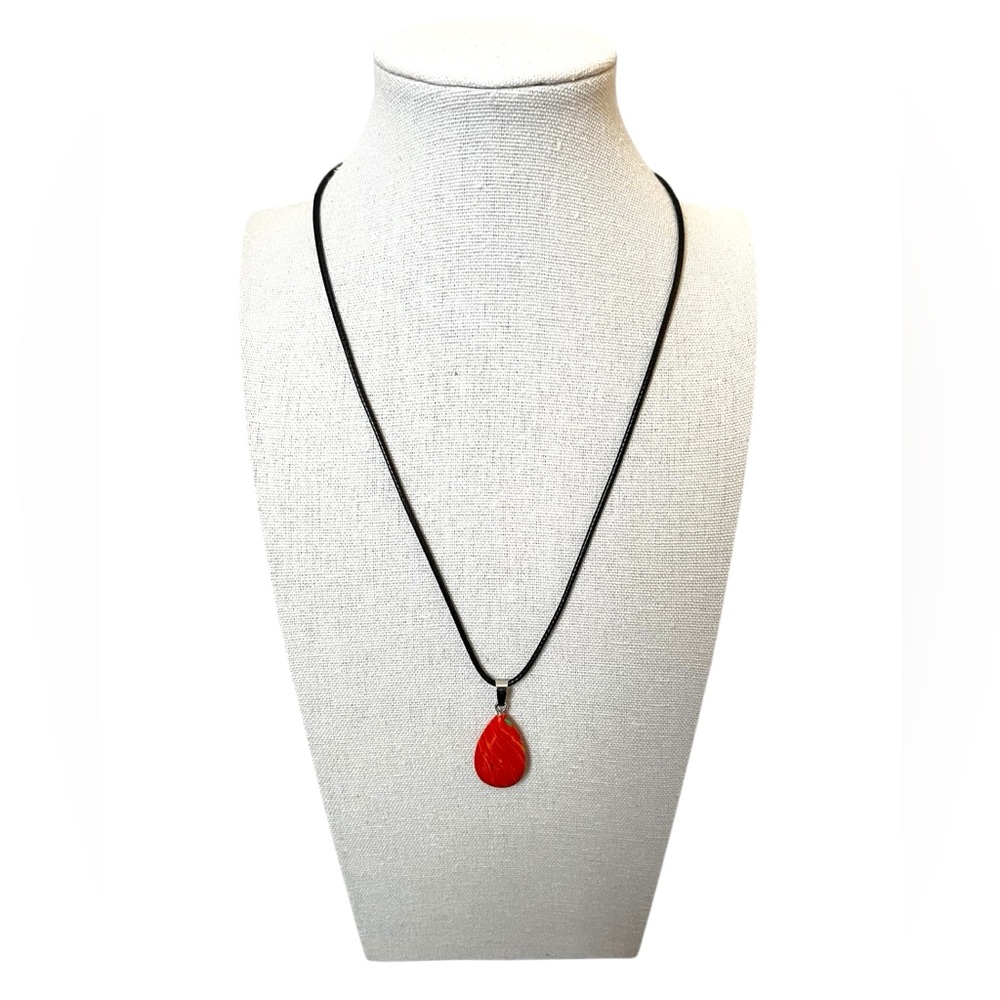 NEW Tear Drop Stone 18 in. Necklace #3